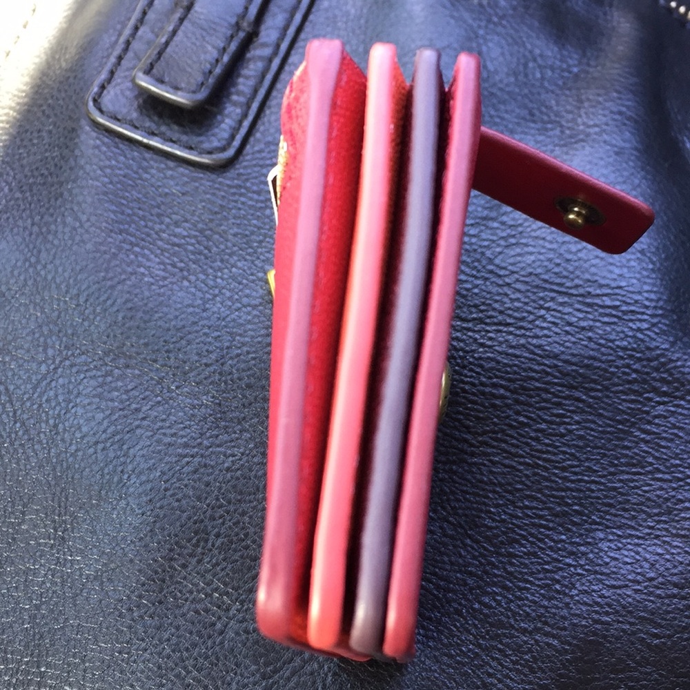 NWT FOSSIL RED VELVETMINI-TAB CARRIER W/zip
